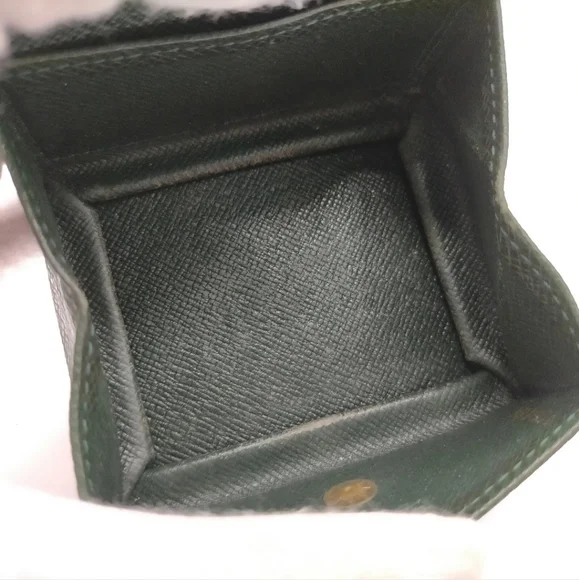 Louis Vuitton LV Coin Purse Portemonnaie Boit in Greens Taiga leather